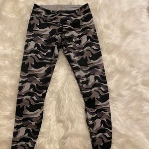 YOGASMOGA Camo leggings